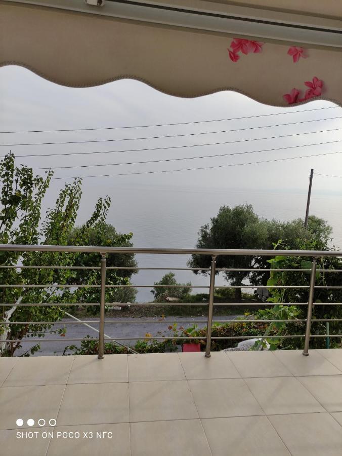Villa Ζωη Στο Κυμα- Life On The Wave à Neos Marmaras Extérieur photo